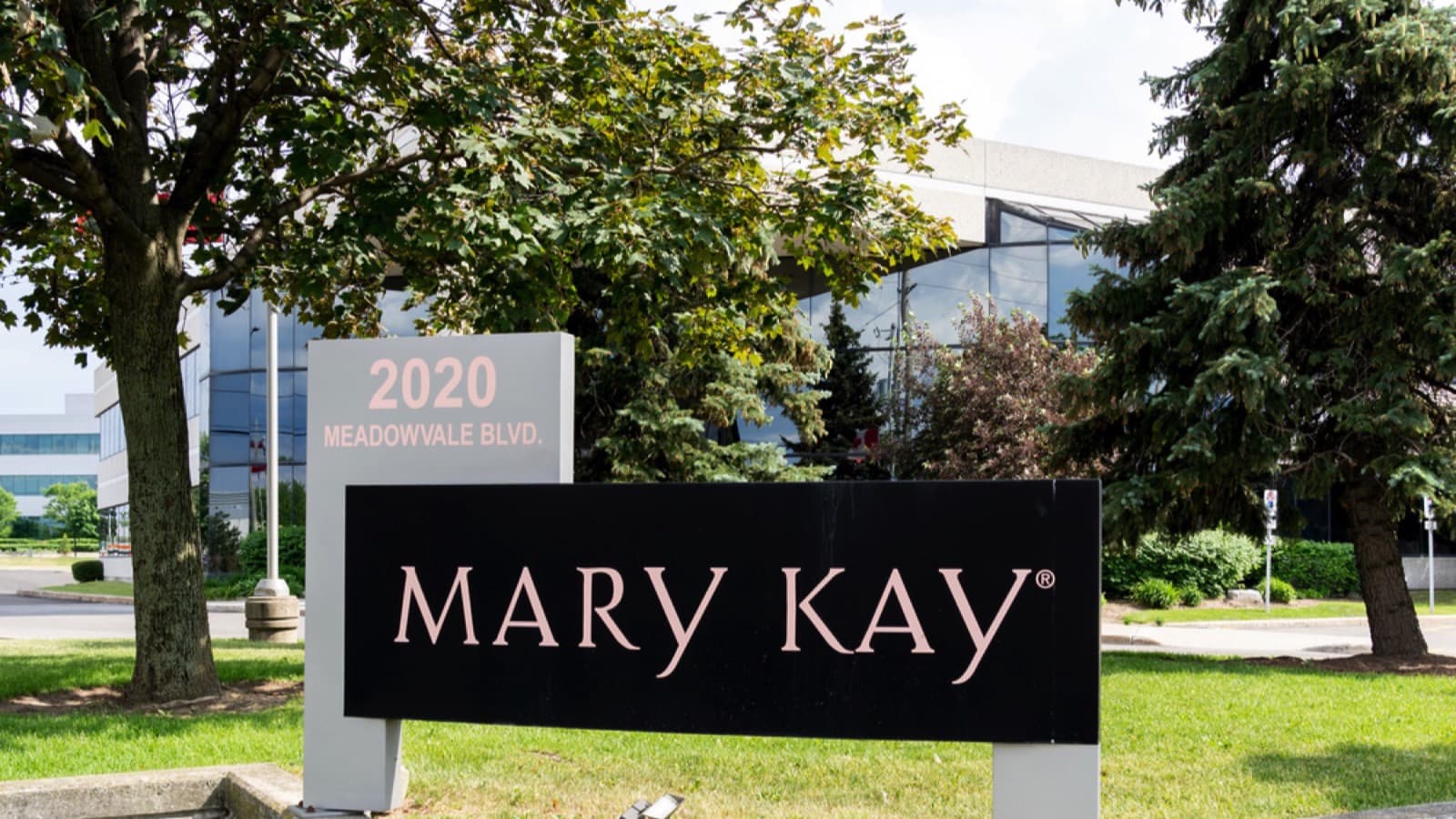 Mary Kay office, Canada